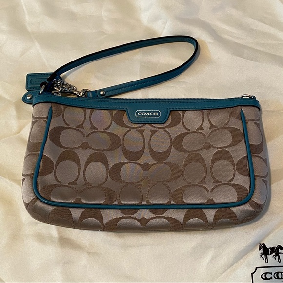 Coach Wristlet - Picture 1 of 3